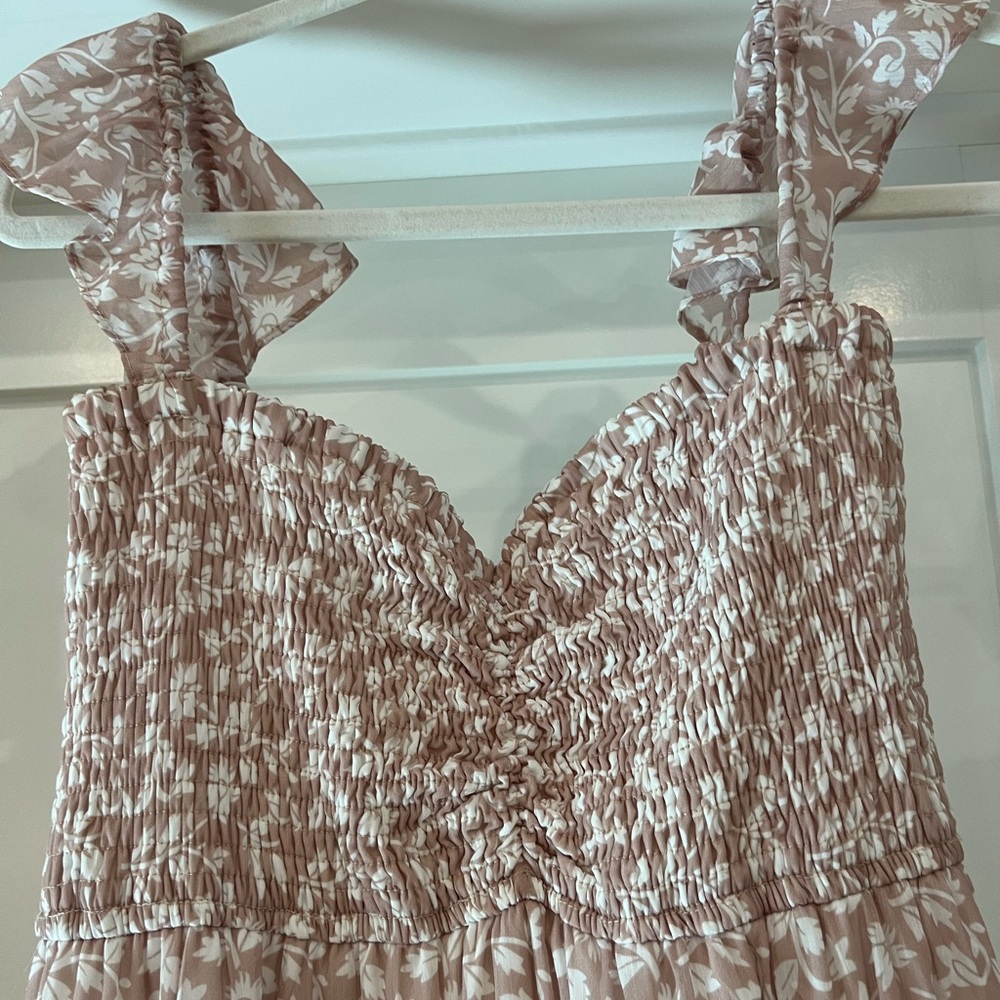 Light pink / mauve maxi dress, size medium